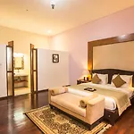 Marbella Pool Suite Seminyak