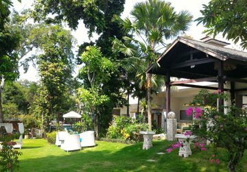 Marbella Pool Apartemen *