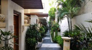 Apartemen Marbella Pool *