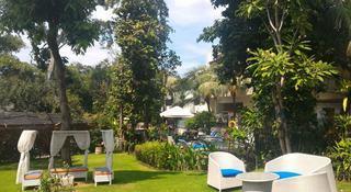 Marbella Pool Apartemen